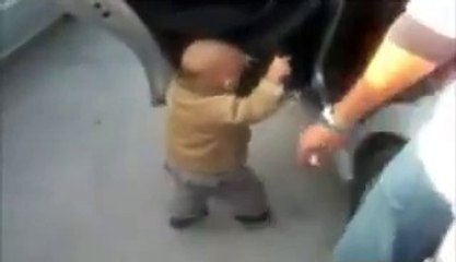 Go and see this child .....اس بچے کی عمر دیکھیں اور کام دیکھیں۔۔۔۔۔