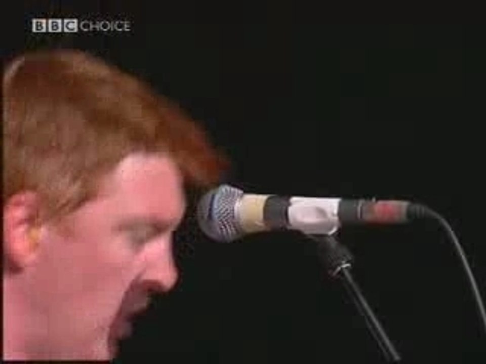 Queens of the stone age- Feat dave grohl
