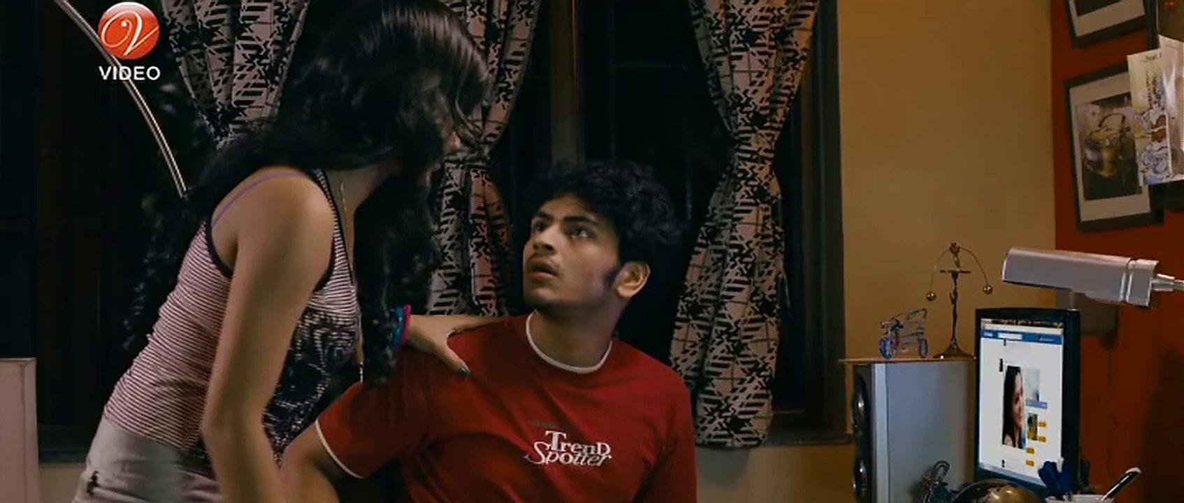 Bapi Bari Jaa (2012) - Bengali Movie Hot Night scene