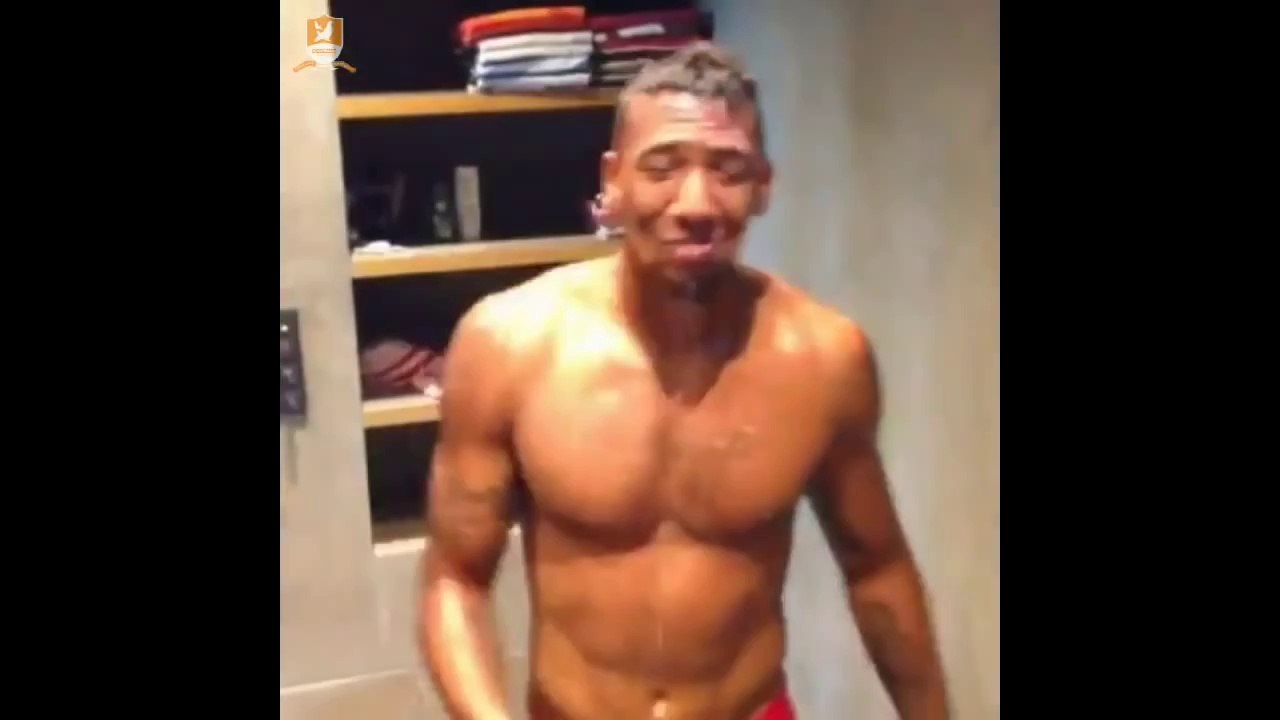 Mario Götze, David Alaba, and Jérôme Boateng 'Ice Bucket Challenge' FC Bayern frozen!!