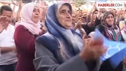 Davutoğlu'nın halası ve ablası karar açıklandığı sırada gözyaşı döktü -