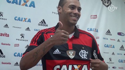 Ex-vascaíno chega ao Fla e fala em sonho de vestir o 'manto'