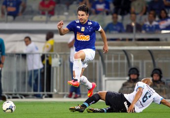 Mais líder do que nunca! Cruzeiro marca no fim e vence Grêmio