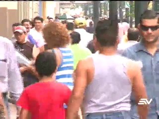 FMI advierte sobre déficit y peores condiciones externas para Ecuador