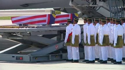 MH17: Plane with Malaysian bodies arrives in Kuala Lumpur
