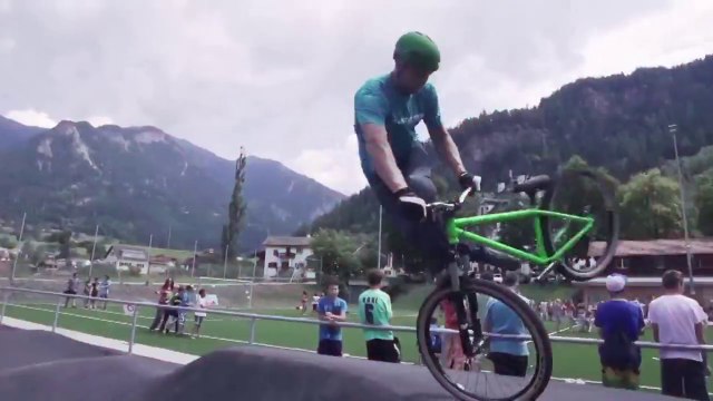 Downhill Mountain Bike POV Course Preview at Méribel 2014