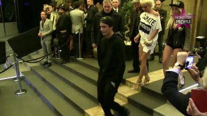 Ice Bucket Challenge : Pamela Anderson refuse et crée la polémique sur Facebook