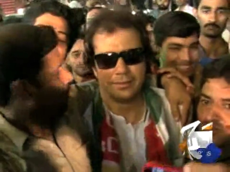 Imran Khan Lookalike - 22 Aug 2014