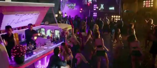 Besharmi Ki Height (Remix) - Full Video Song - Main Tera Hero - Varun Dhawan