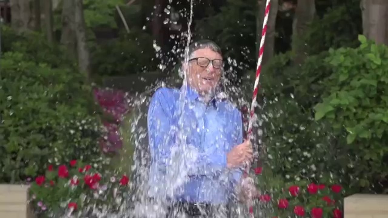 Bill Gates asume el reto del Ice Bucket Challenge