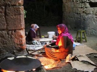 YAKTIN BENi KÖYLÜ KIZI ATAŞINLA