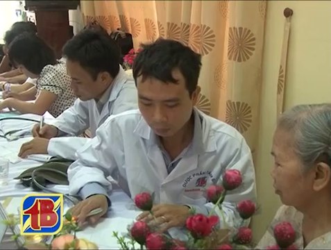Dược Phẩm Tâm Bình - Khám bệnh cho người cao tuổi phường Điện Biên