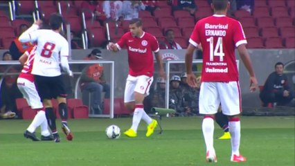 Brésil - Quand Rafael Moura humilie Kaka !