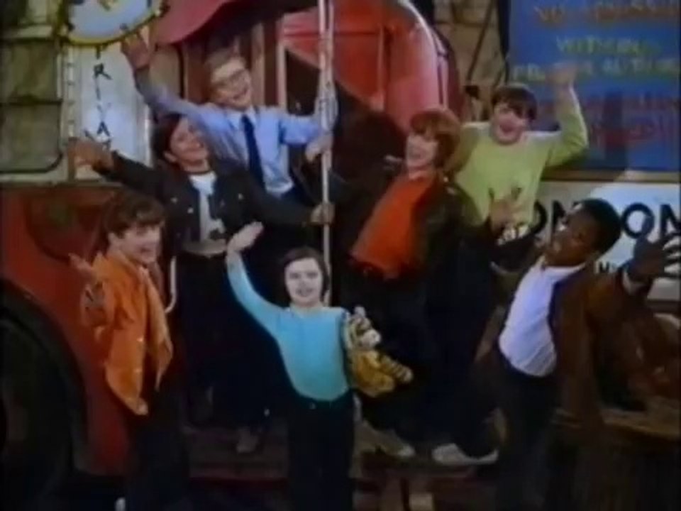 Here Come The Double Deckers - Closing Titles (HQ)