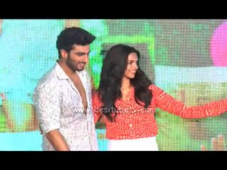 Deepika  Padukone  kissed  during the music launch of movie finding fanny