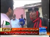 Hilarious Punjab Lady Police Constable at Inqilab March PAT Long March PTI Azadi March - Must Watch Funny Video HD HQ
