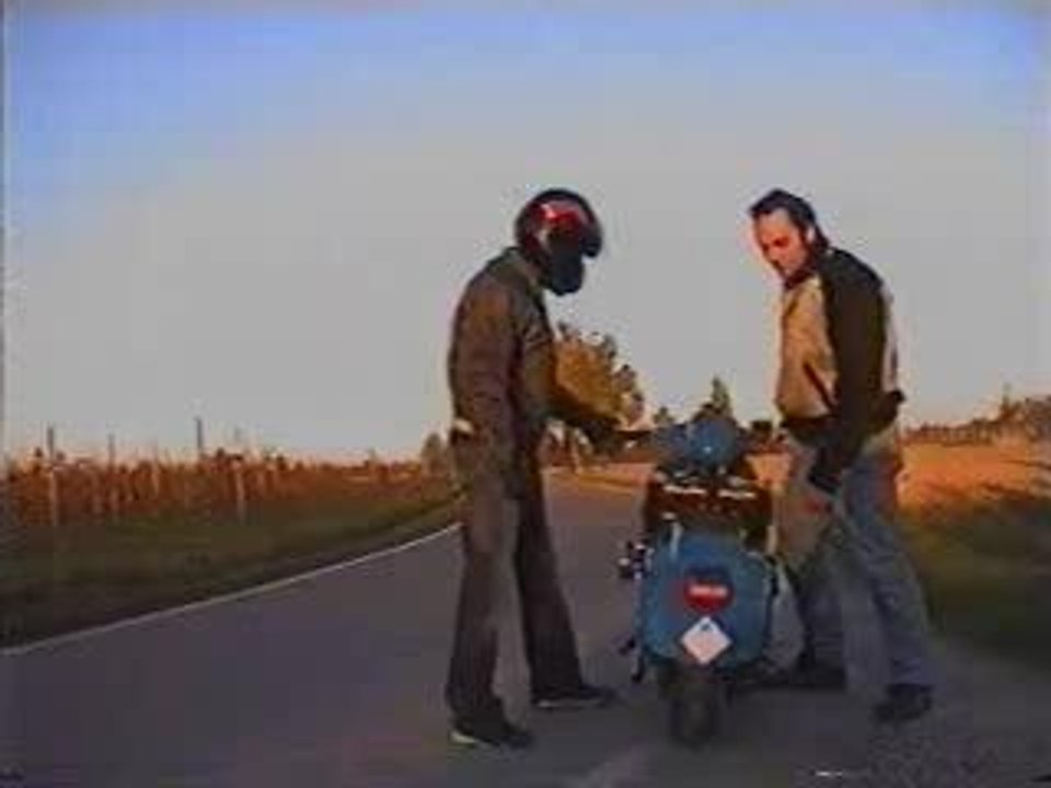 Vespa750