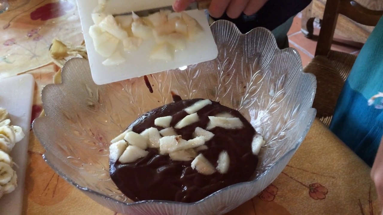 La soupe de chocolat aux poires et bananes d'Angèle et Gaspard