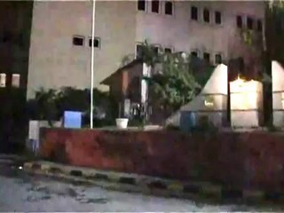 Hakkari'de Atatürk Büstü Yakan Göstericiler