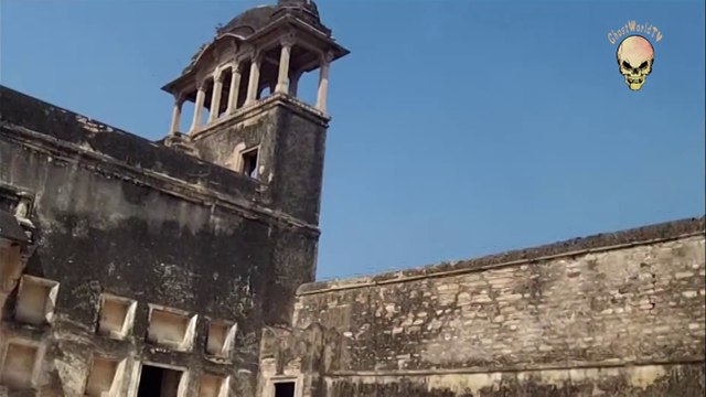 Real ghost caught on tape flying !!! Rare ghost caught clips