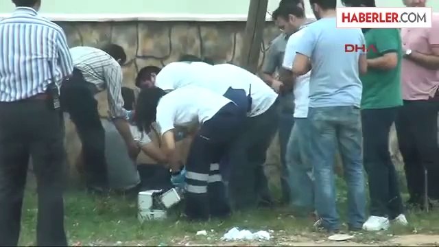 Boğazına Bıçak Dayayan Genci Anneannesi İkna Etti