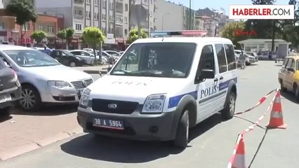 Akrabalar Arasında Halı Silkeleme Kavgası