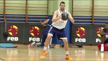 La selección española de baloncesto se prepara antes del encuentro contra Argentina
