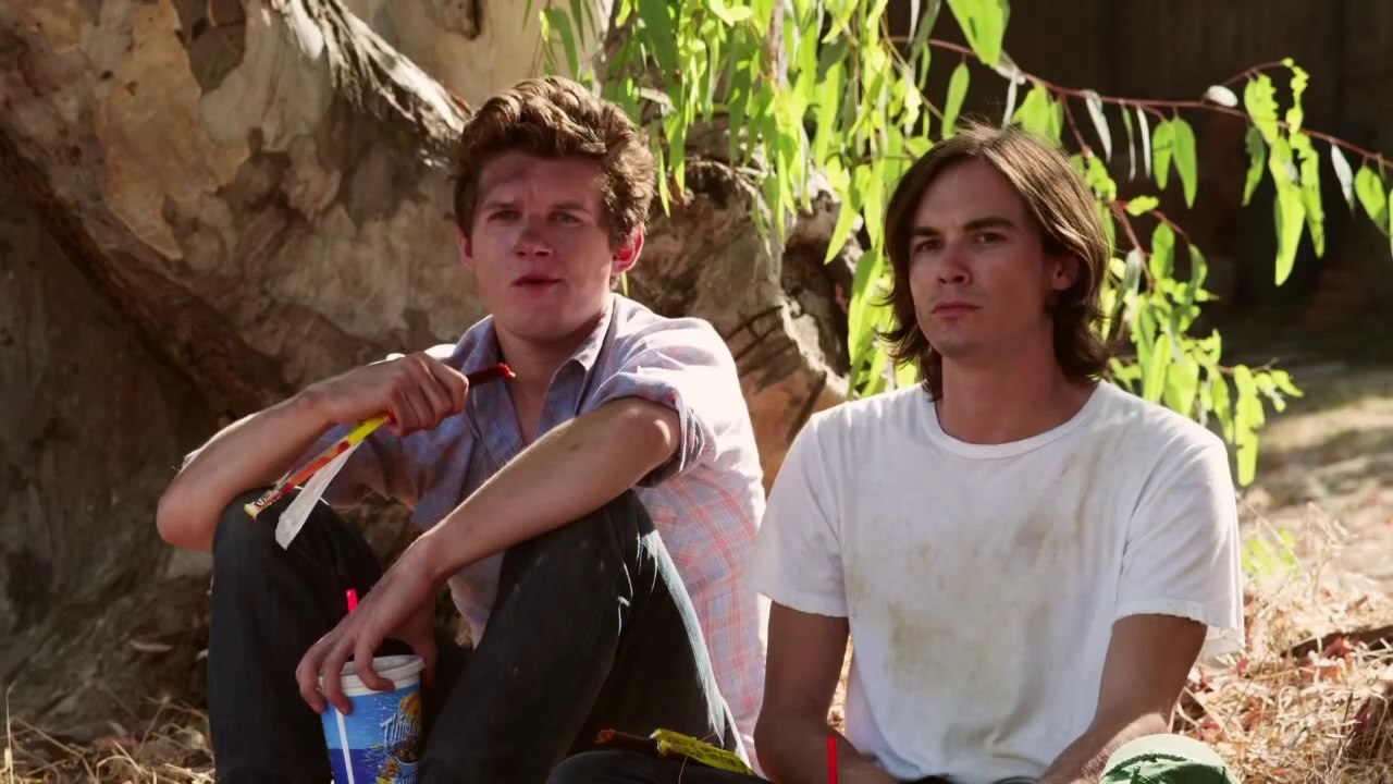Peach Plum Pear trailer featuring Tyler Blackburn from Pretty Little Liars!