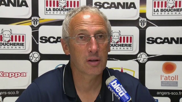 Conférence de presse Angers SCO - Châteauroux (1-1) : Stéphane MOULIN (SCO) - Pascal GASTIEN (LBC) - 2014/2015
