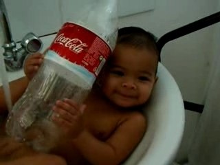 jolie bébé pub coca!!!