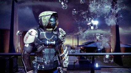 Destiny - Quel secchio è arrivato dalla Luna!