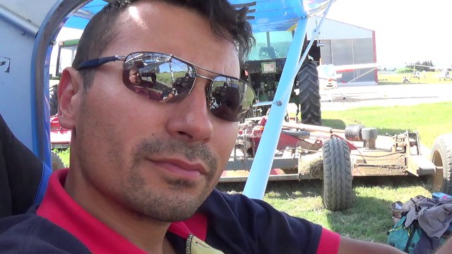 David Van Hemelryck pilote de l'avion porte bannière Hollande Démission interview par Nicolas Caudeville