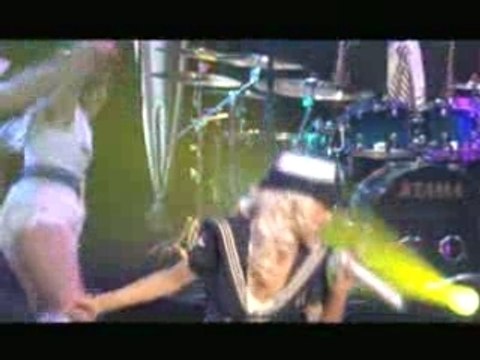 Christina Aguilera -Candy man live MTV S