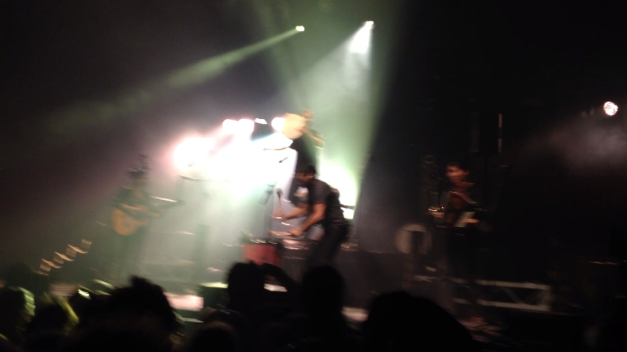 Les Ogres invitent un danseur de claquettes