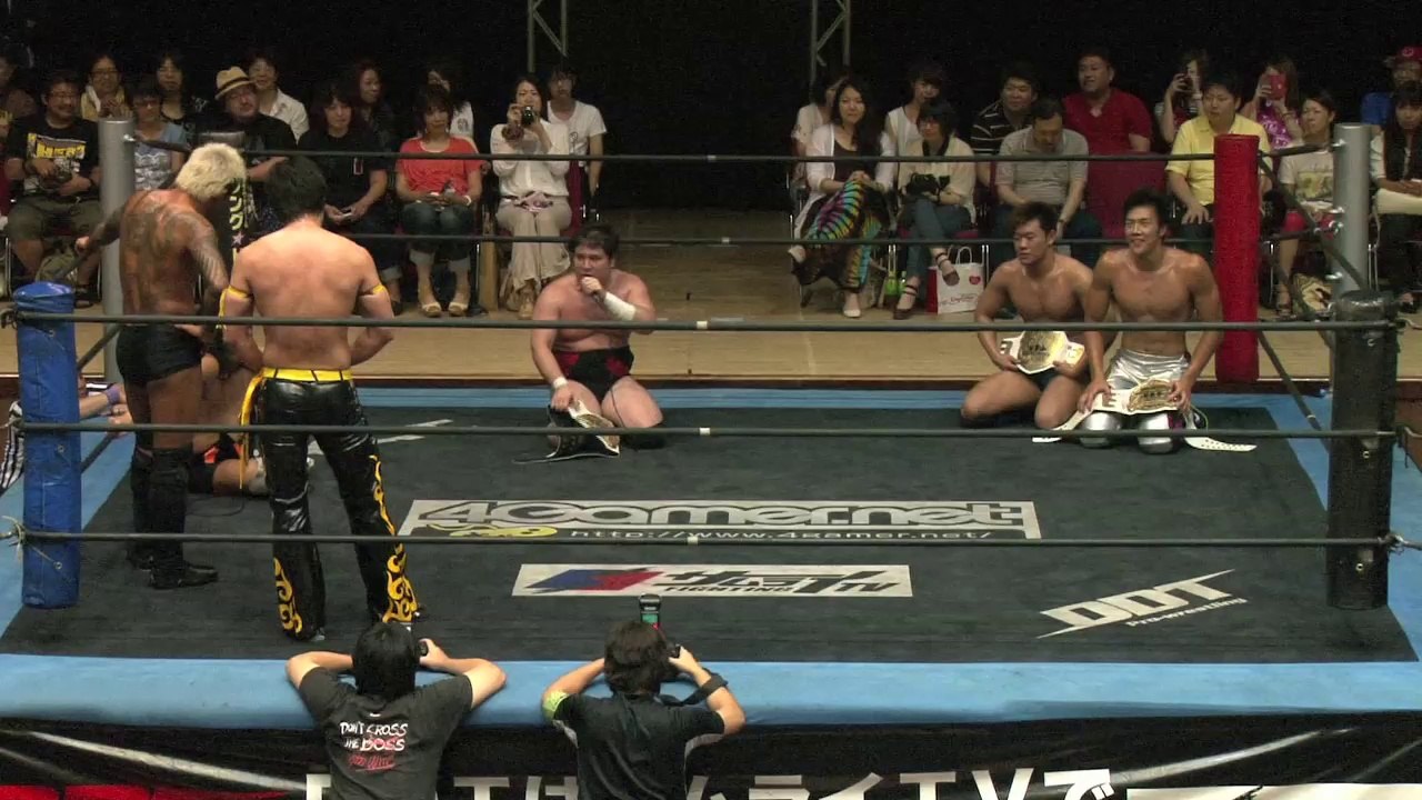 Happy Motel (Antonio Honda, Konosuke Takeshita & Tetsuya Endo) defeat Shuten Doji (KUDO, Masa Takanashi & Yukio Sakaguchi) (c) (DDT - 07/13/14)