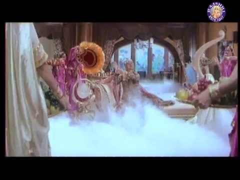 Maiya Yashoda - Karishma Kapoor, Saif, Salman Khan & Sonali - Hum Saath Saath Hain