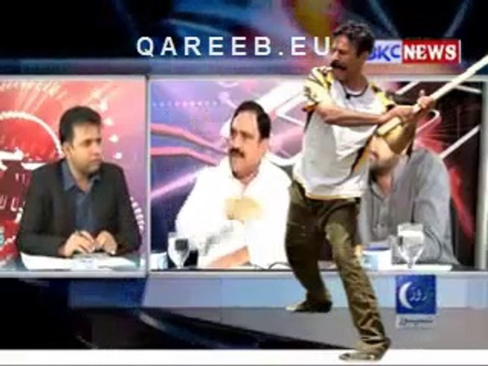 Fyaz ul Hasan of PTI Successfully Provoke PMLN Mooda who gone mad (Qareeb.eu Exclusive)