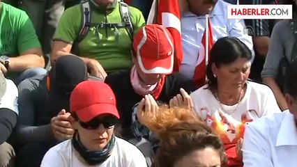 Prof. Dr. Bingür Sönmez'in vurulmadan önce katıldığı yürüyüş