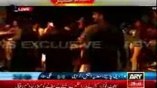 Clash b/w PTI & PML-N workers face to face for Naya Pakistan in Multan