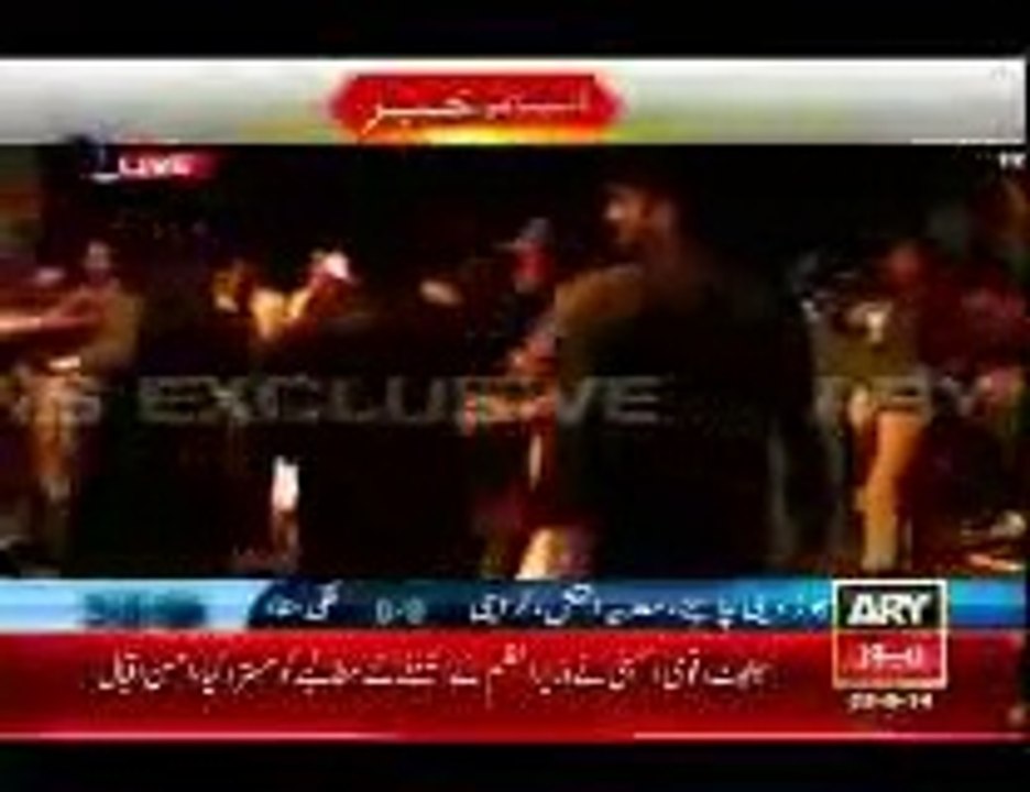Clash b/w PTI & PML-N workers face to face for Naya Pakistan in Multan