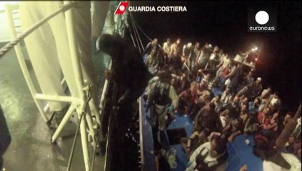 İtalya'da 3 günde 3 bin 500 göçmen kurtarıldı