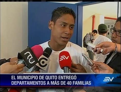 44 familias salen de zonas de riesgo en Quito a sitios seguros