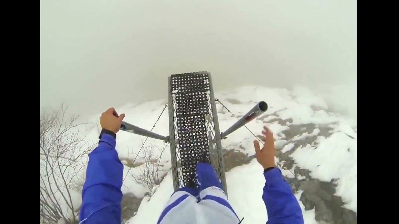 Un base jump plein de sensations fortes