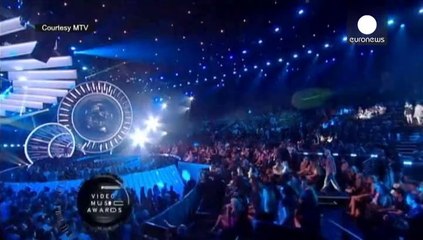 USA: Father of shot black teen Michael Brown urges calm for funeral