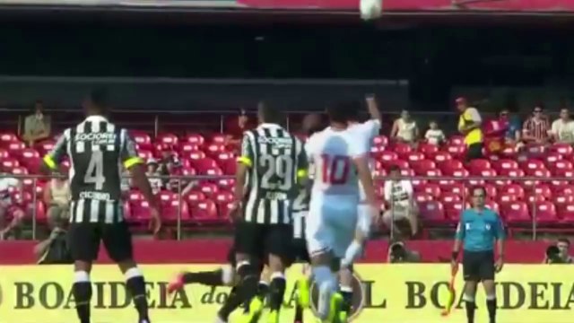 Ganso inscrit un but sublime avec São Paulo !