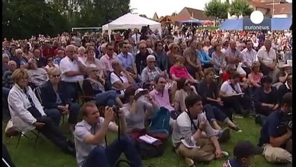 Fransa'da Valls hükümeti 147 gün görevde kalabildi