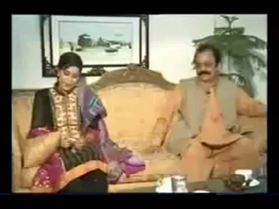 Rana Sana Is Appriceating her Daughter for her danceing