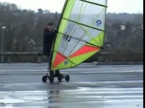 Regis fait de la planche