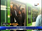 Usuarios del Metro de Lima quedan varados por avería de un tren