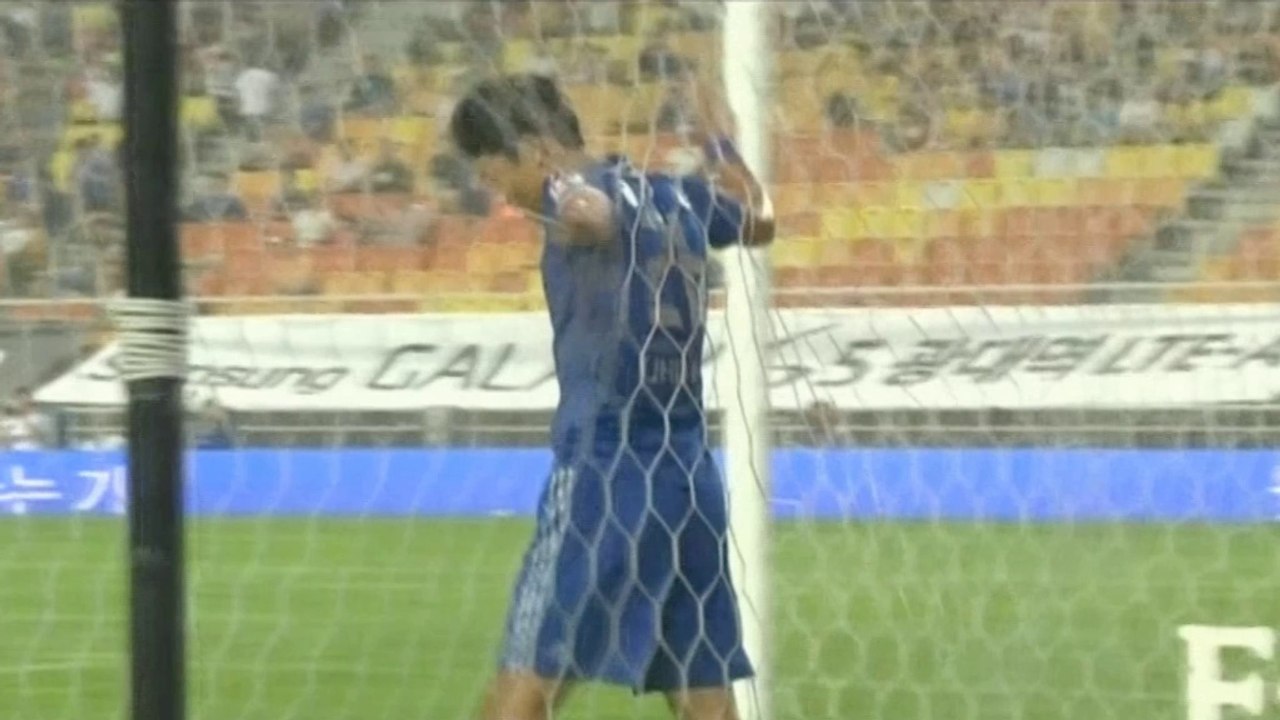 K-League: Santos jubelt in Suwon